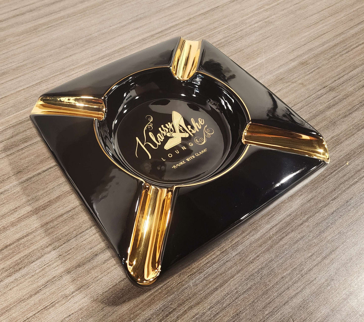 Personalized That's what I do I smoke cigars Black and Gold Large 4 Cigars Ceramic Ashtray Outdoor Use 4 Cigar rests - SIKARX