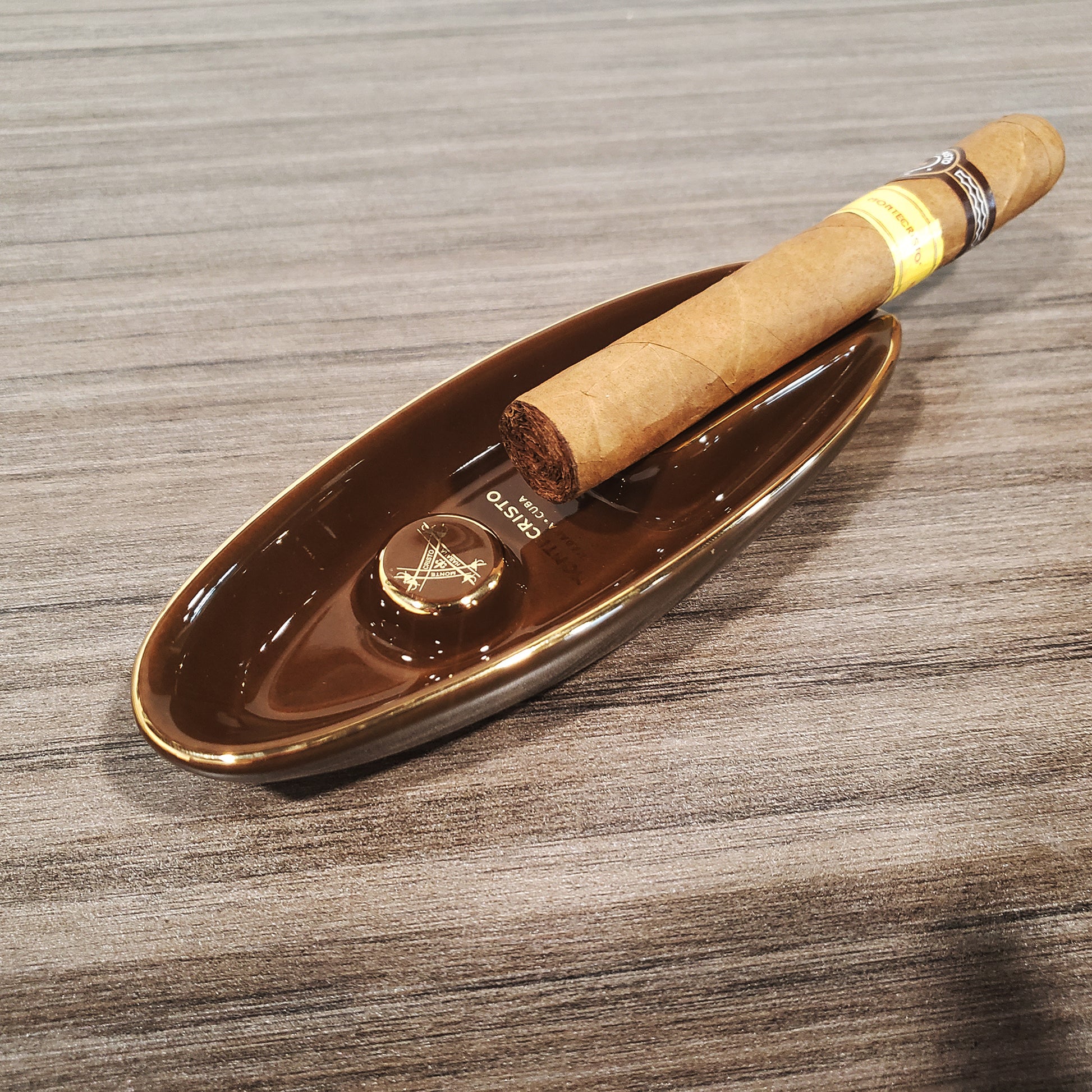 Montecristo Black Ceramic Ashtray for Single Cigar - SIKARX