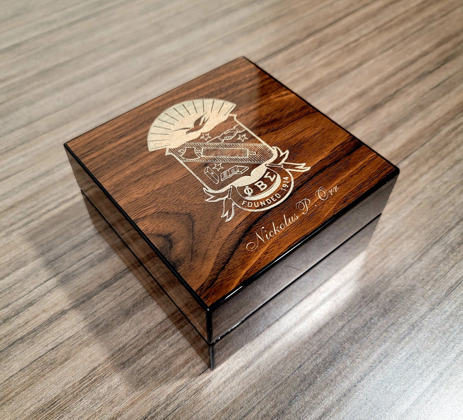 Personalized High Gloss Walnut or Cherry Wood Finish Cigar Ashtray Foldable Set - SIKARX