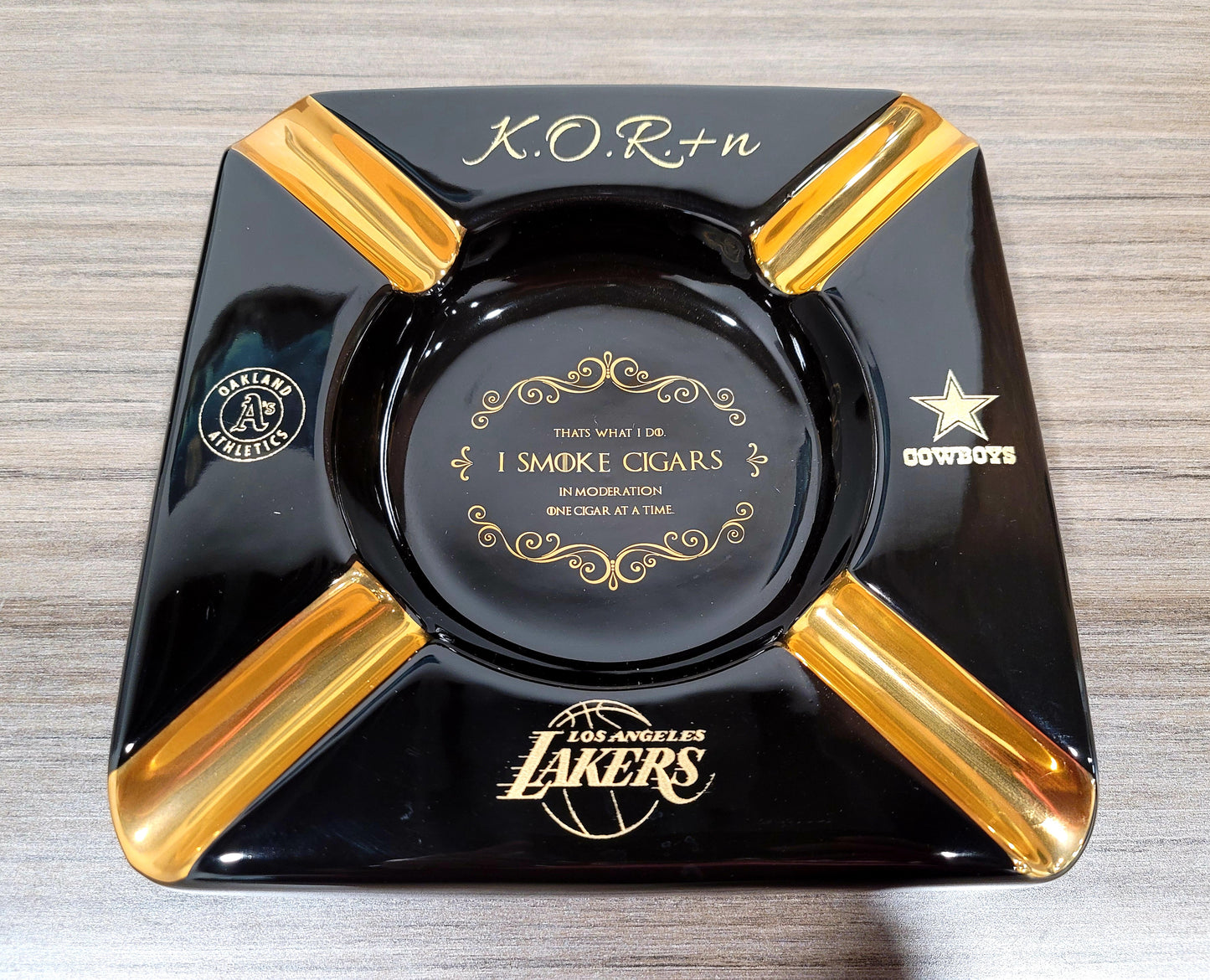 Personalized That's what I do I smoke cigars Black and Gold Large 4 Cigars Ceramic Ashtray Outdoor Use 4 Cigar rests - SIKARX