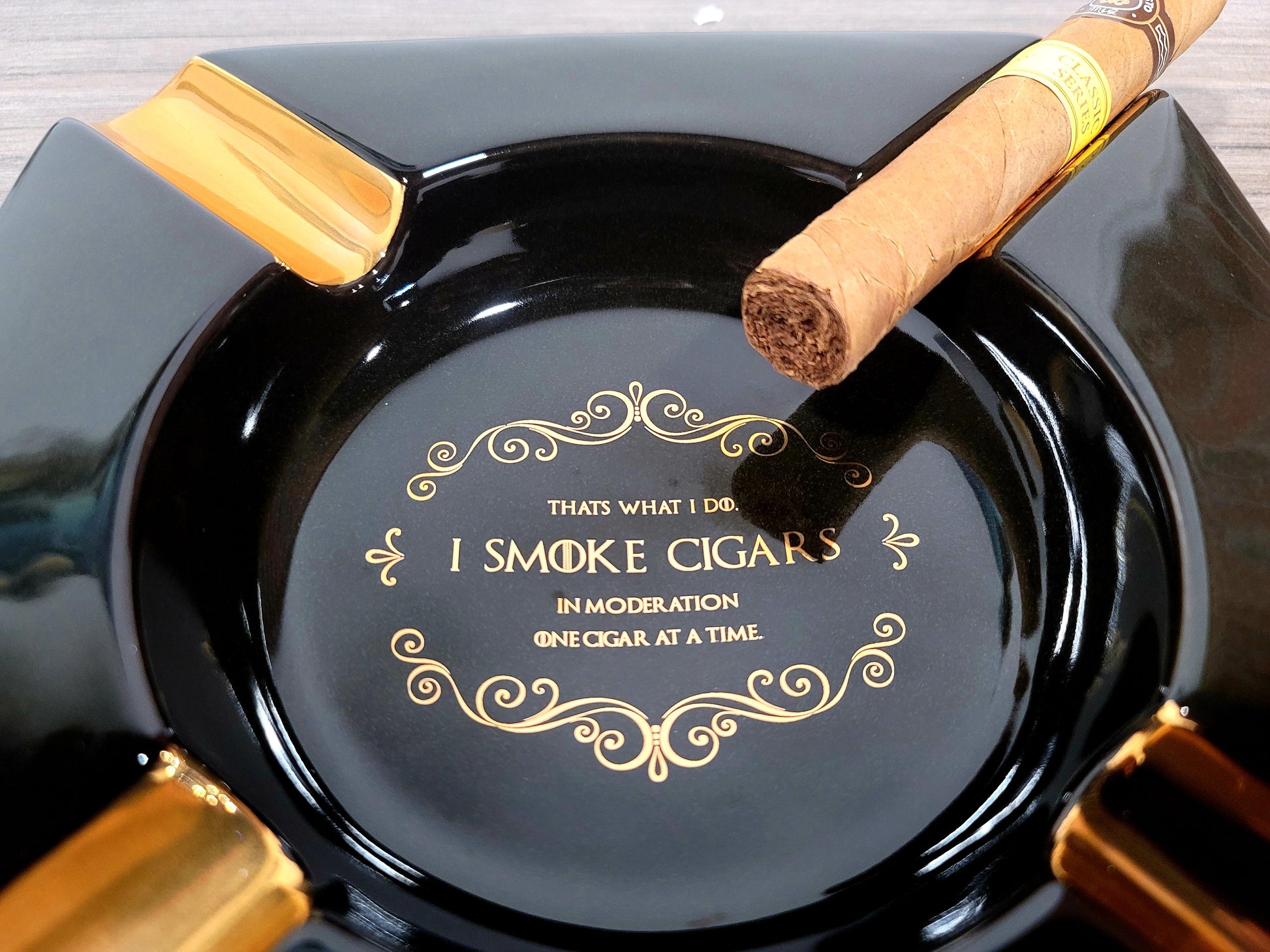 Personalized That's what I do I smoke cigars Black and Gold Large 4 Cigars Ceramic Ashtray Outdoor Use 4 Cigar rests - SIKARX