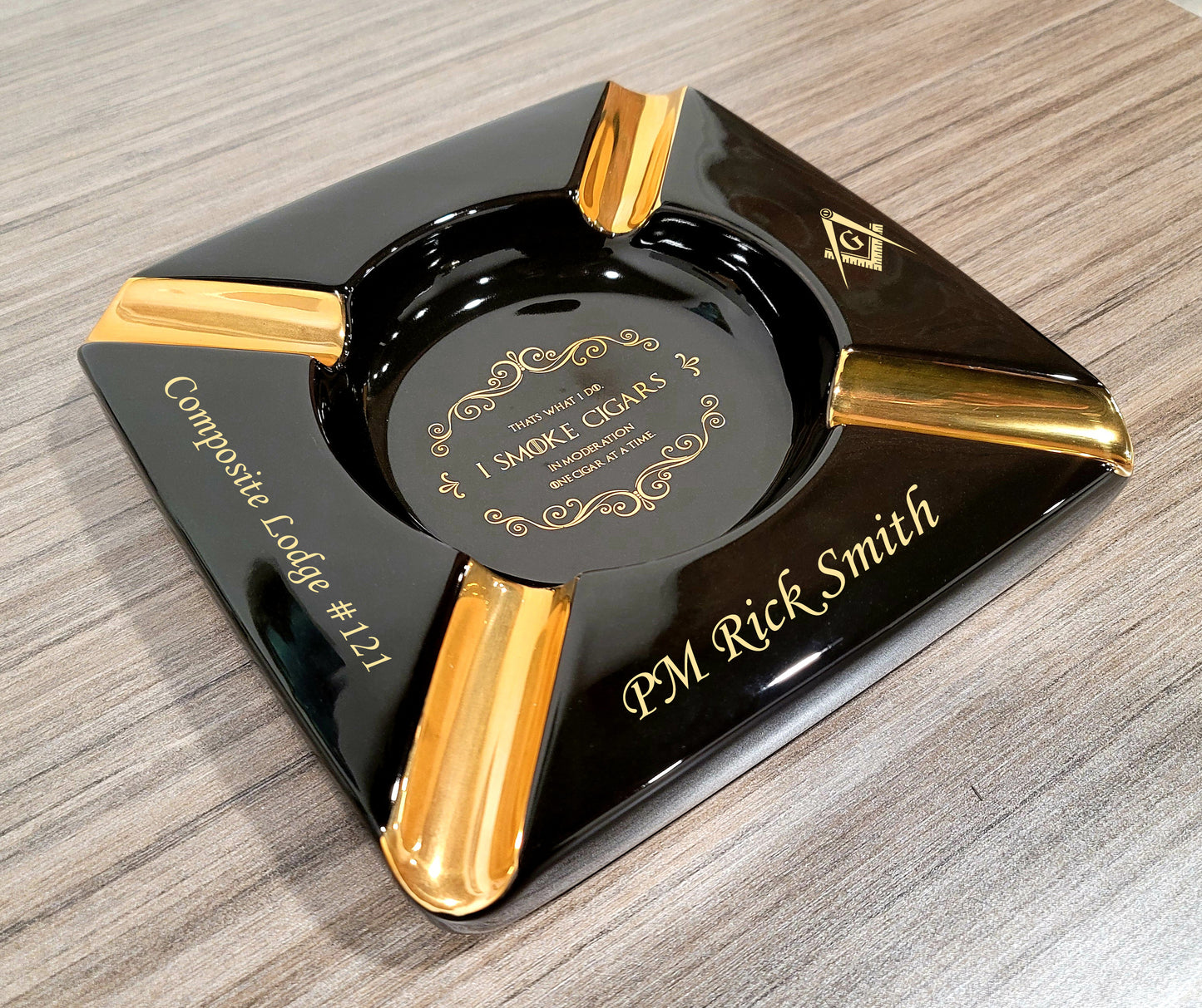 Personalized That's what I do I smoke cigars Black and Gold Large 4 Cigars Ceramic Ashtray Outdoor Use 4 Cigar rests - SIKARX